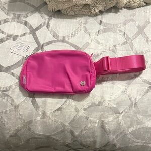 New with tags-Lululemon pink Crossbody Bag